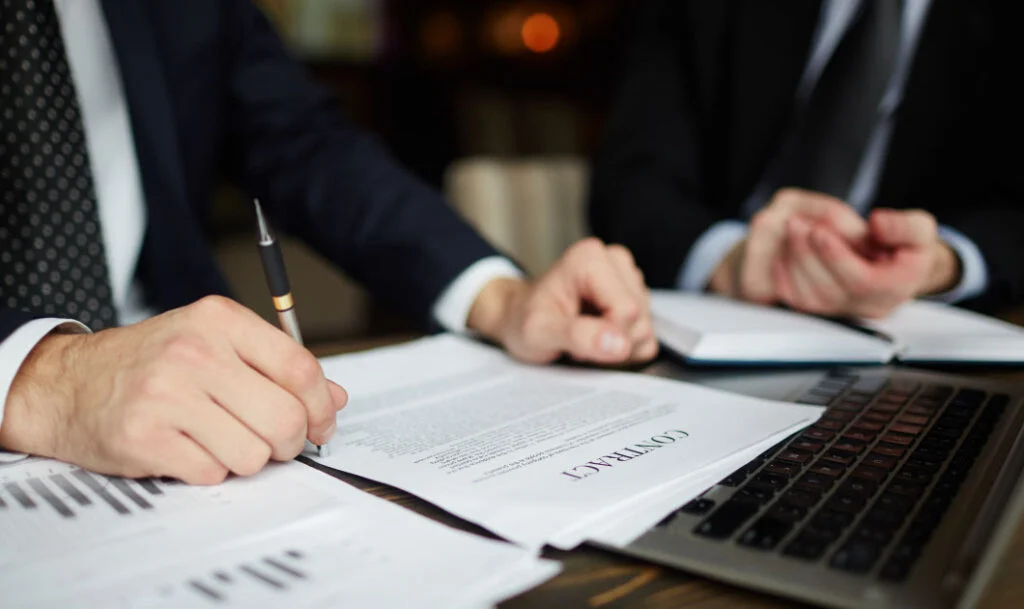 Commercial Contracts Lawyer in Saudi Arabia